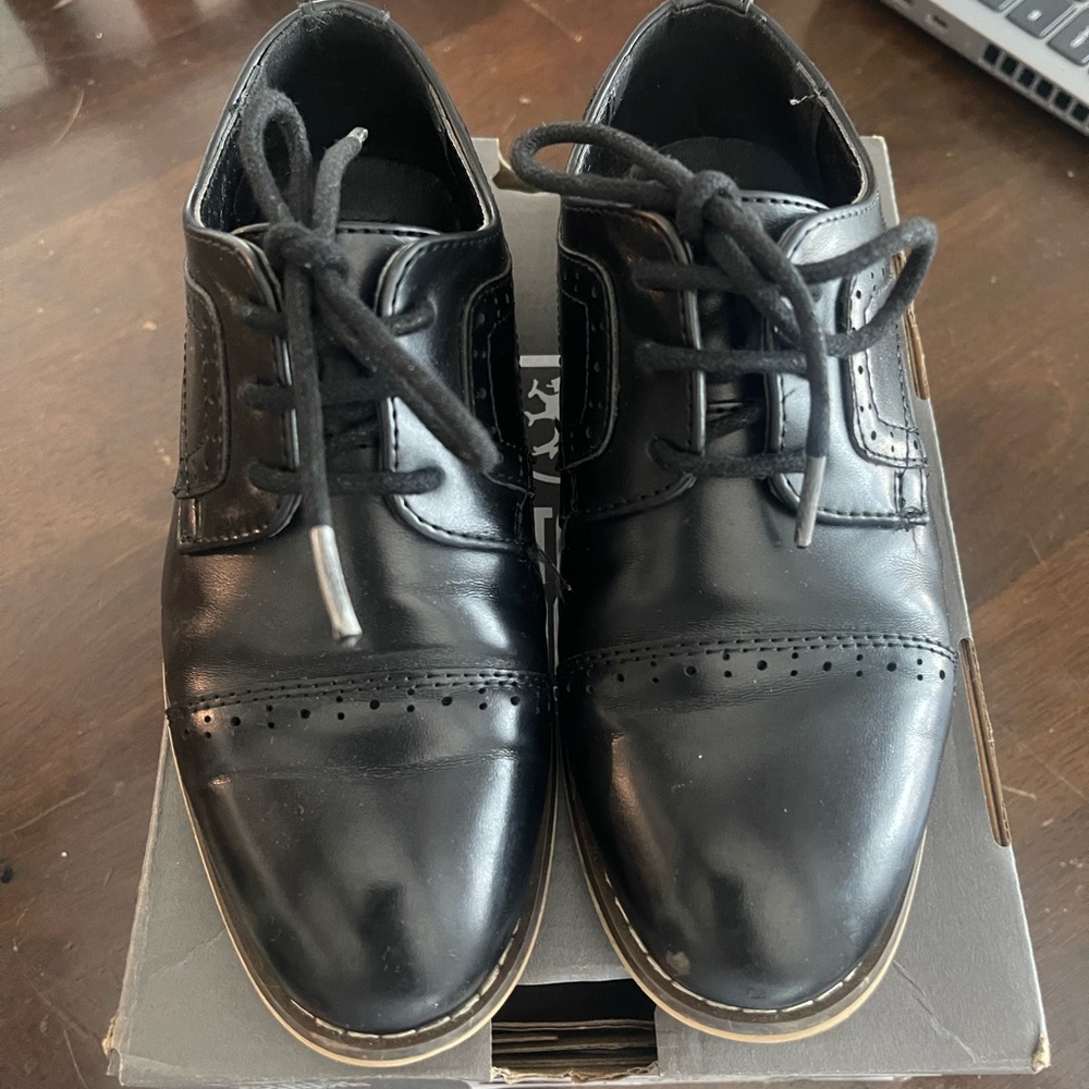 Gently Used - Stacy Adams Black Oxford Shoes